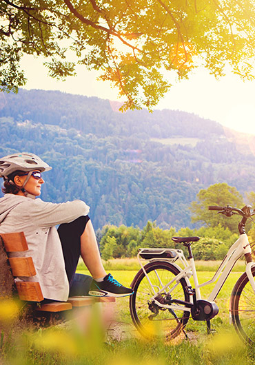 CYCLING, ENJOY LEISURE TIME